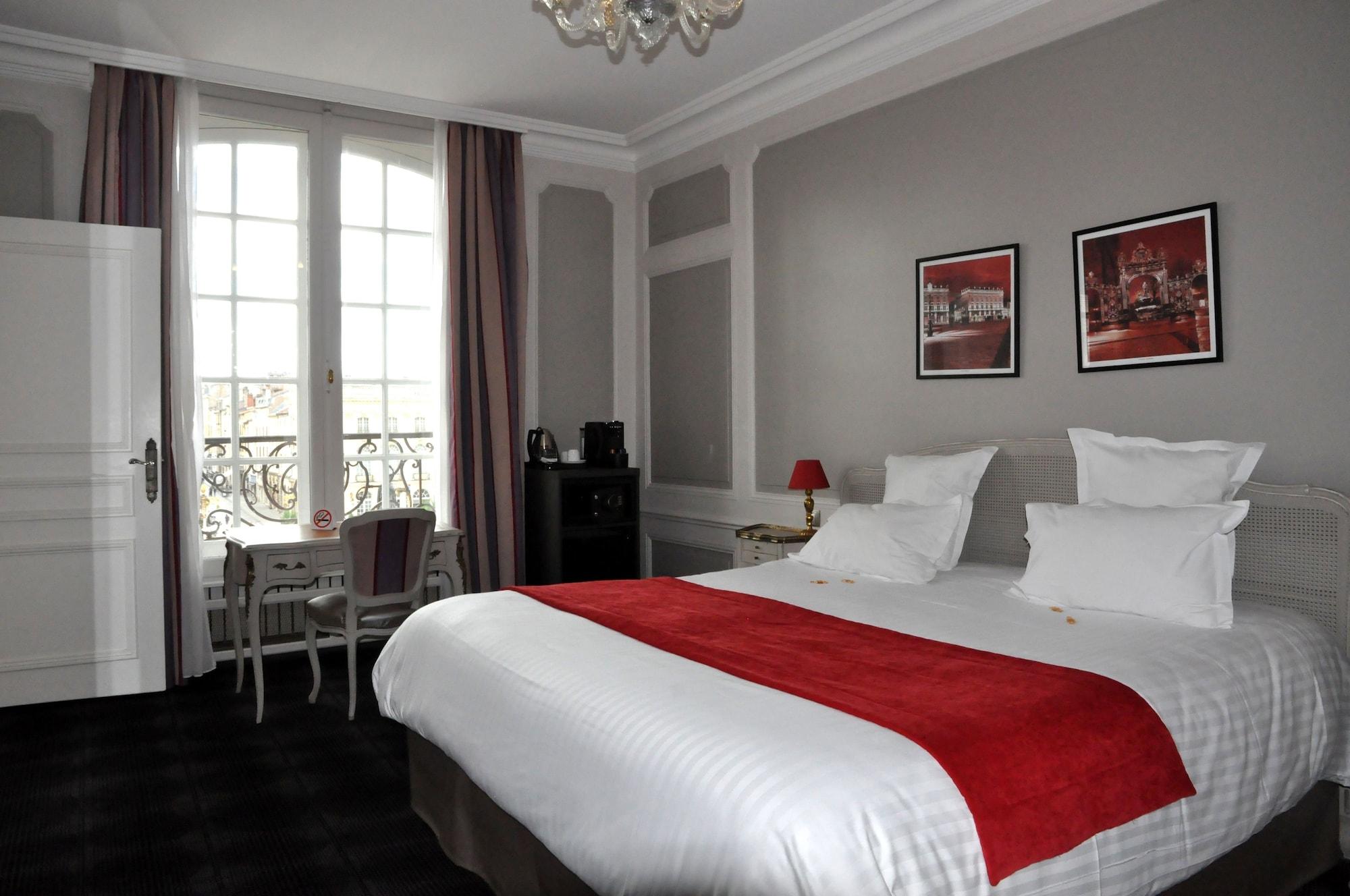 Grand Hotel De La Reine - Place Stanislas Nancy Bagian luar foto