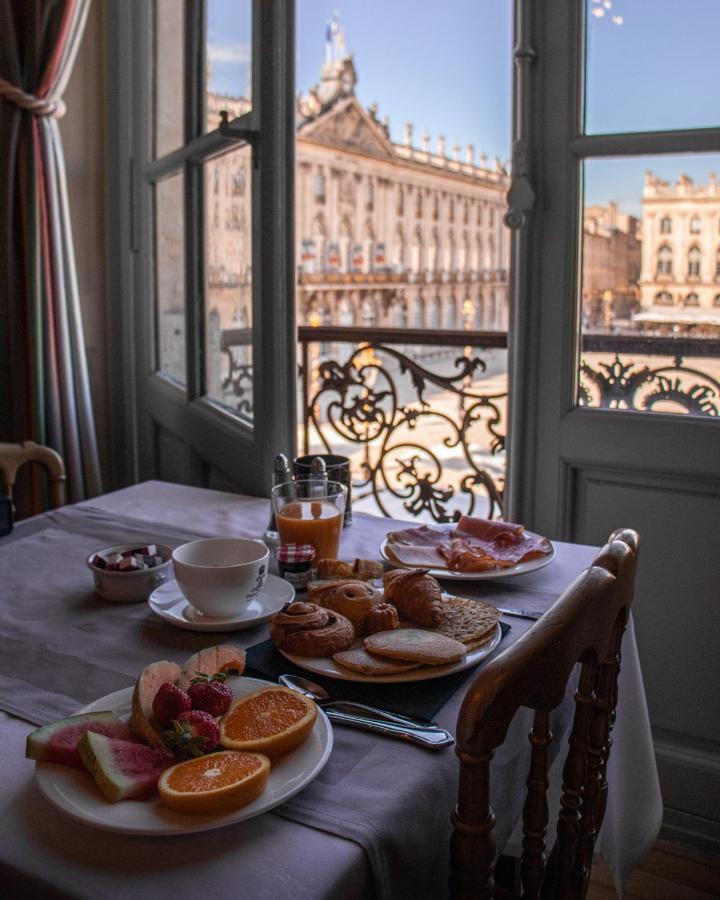 Grand Hotel De La Reine - Place Stanislas Nancy Bagian luar foto