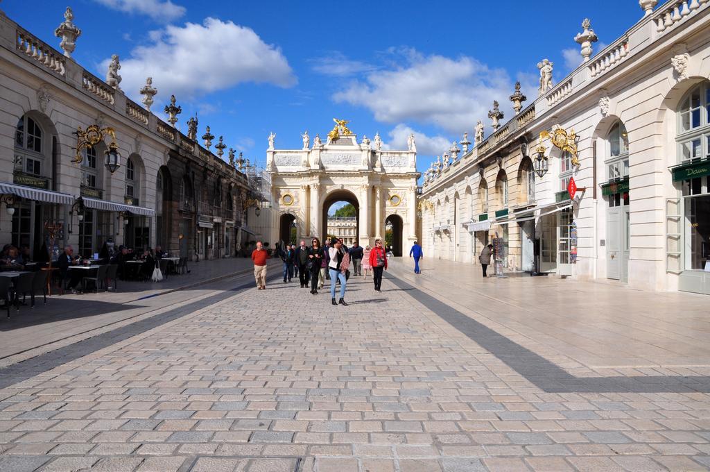 Grand Hotel De La Reine - Place Stanislas Nancy Bagian luar foto